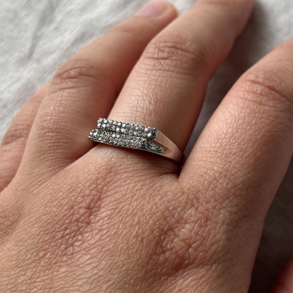 Silver Pave Crystal Double Row Bar Ring 9 Minimalist Edge Elegant Stackable Chic